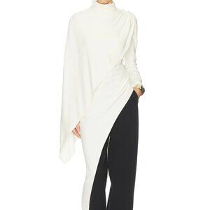 Helsa Willimina's bow sailcloth, white dress, and blouse